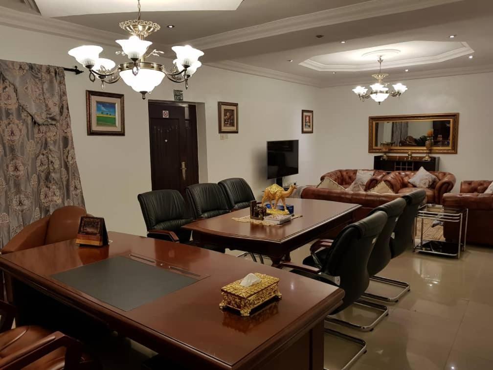 Apartment Royale Hotel & Suite Lagos Exterior foto