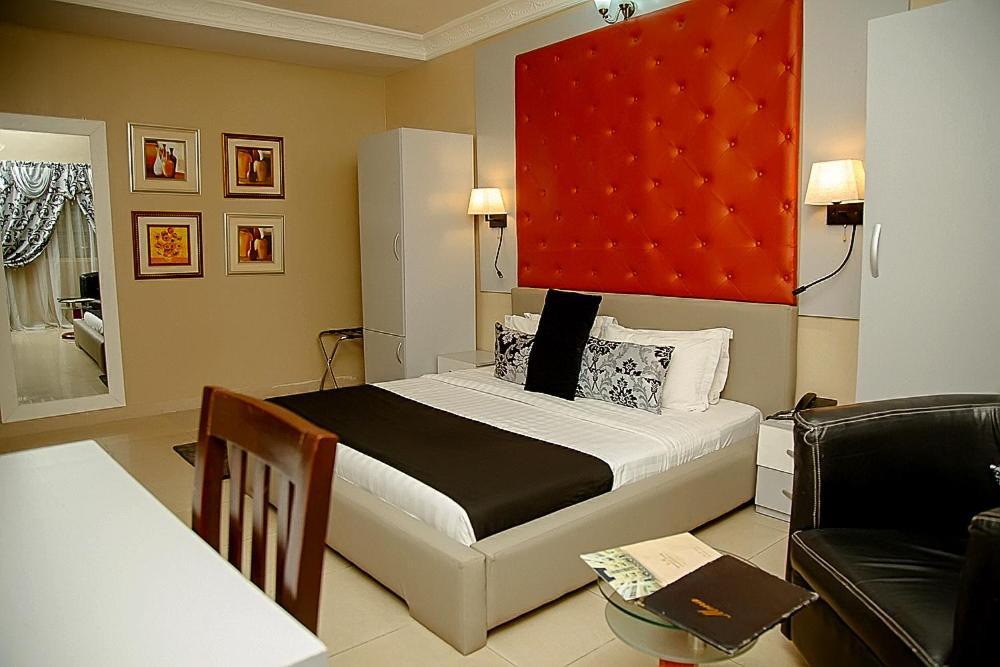 Apartment Royale Hotel & Suite Lagos Exterior foto