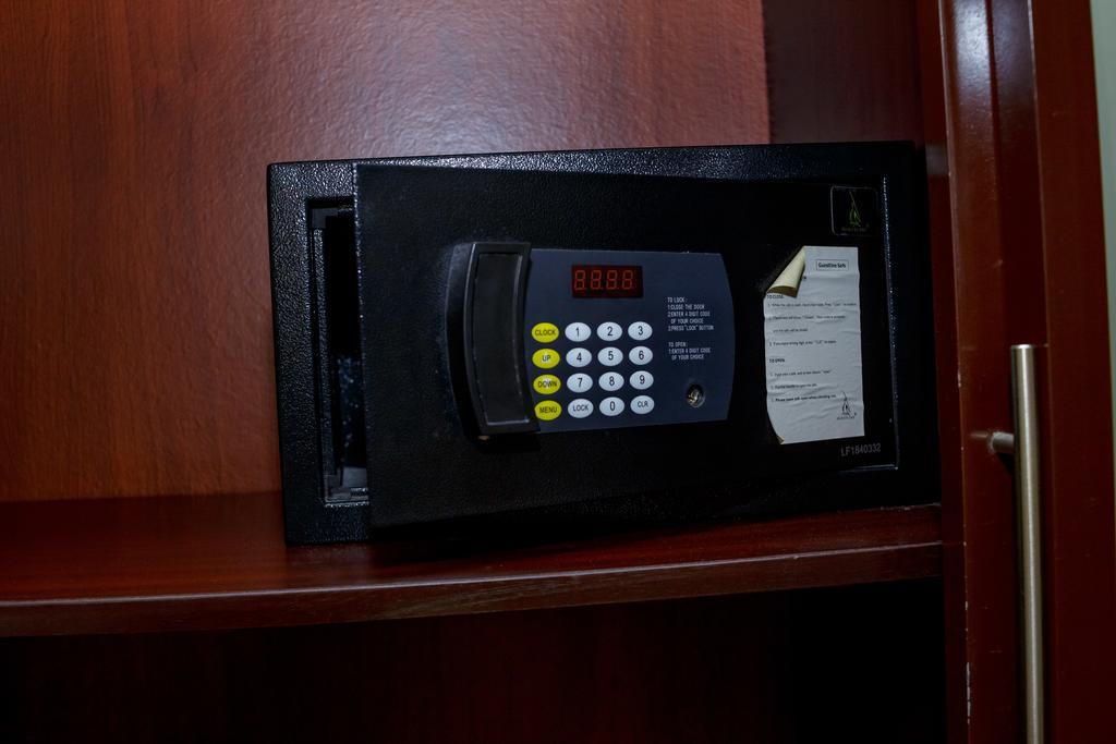 Apartment Royale Hotel & Suite Lagos Exterior foto