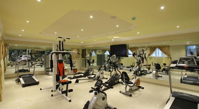 Apartment Royale Hotel & Suite Lagos Exterior foto